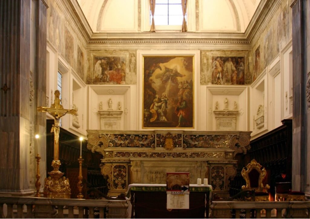 File:Main altar - Sant'Anna dei Lombardi - Naples - Italy 2015.JPG