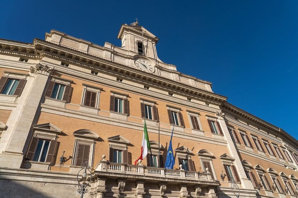 Montecitorio, approvato alla Camera l’atto per valorizzare i beni culturali delle sedi parlamentari: oltre cento adesioni