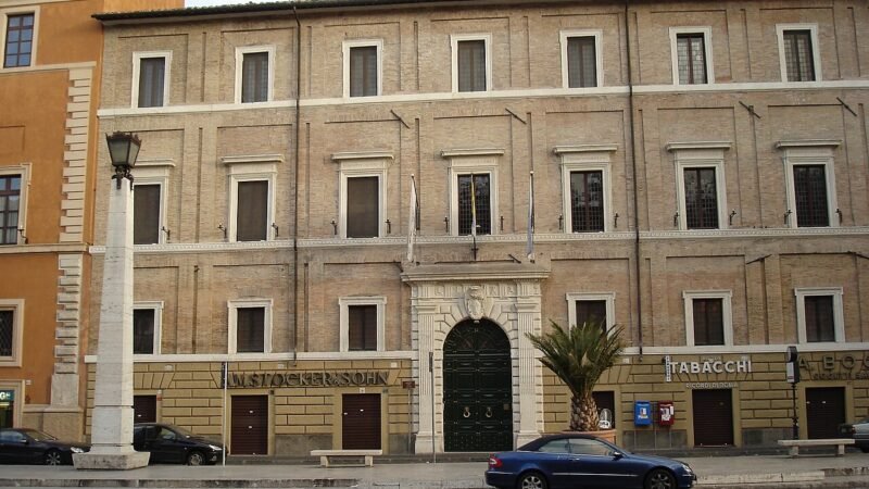 La storia dimenticata dentro le mura. Palazzo Cesi tra splendore architettonico e silenzi imbarazzanti