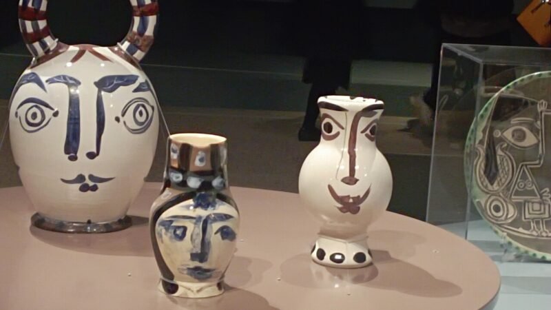 L’altra faccia di Picasso: quando il genio sceglie la ceramica e l’autoironia