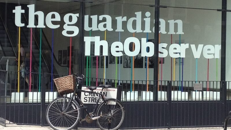 La sfida del giornalismo senza muri: il modello Guardian tra fiducia e sostenibilità