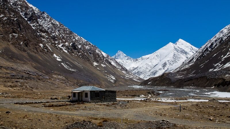 Il Pakistan oltre gli stereotipi: geografia, dignità e identità culturale