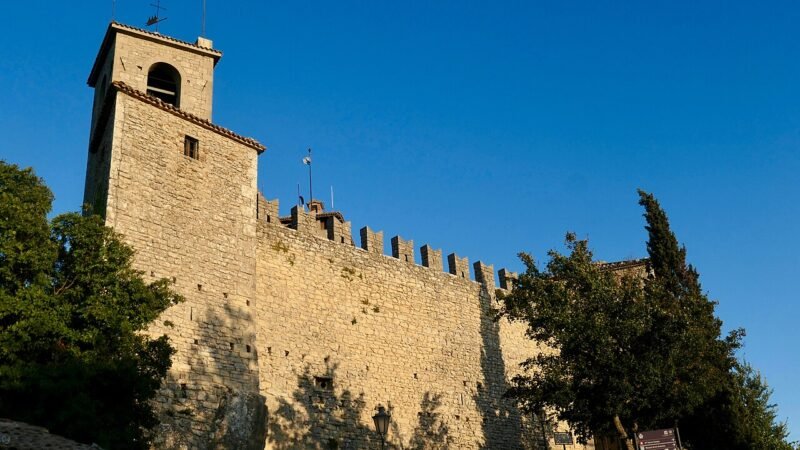Corinaldo, il borgo medievale delle Marche che sfida il tempo tra mura e leggende