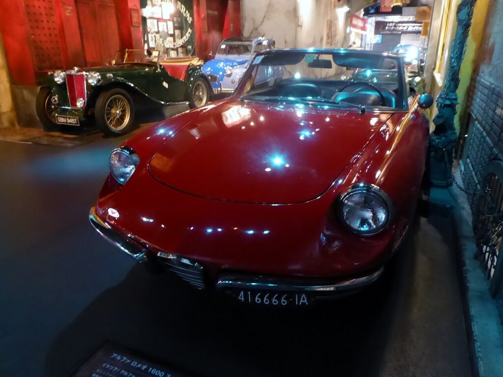 La Duetto: quando l'automobile italiana diventa icona culturale mondiale