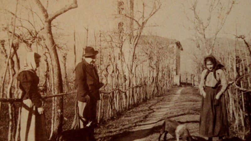 «Il focolare» di Pascoli: la poesia che mette il calore umano al riparo dalle tempeste