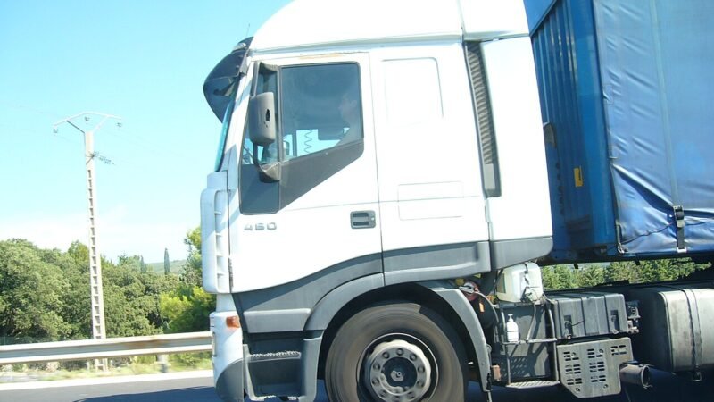 Proteste degli autotrasportatori e l’incertezza del sistema scolastico
